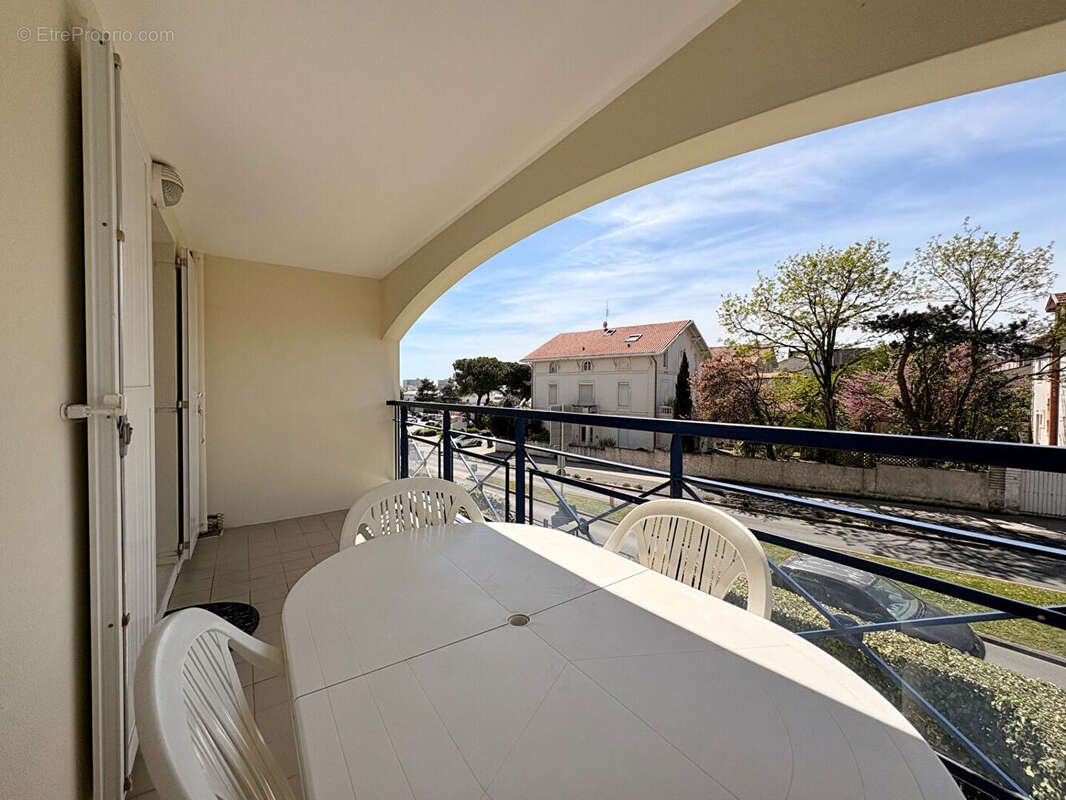 Appartement à VAUX-SUR-MER