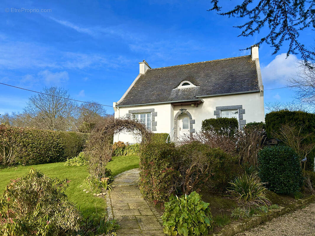 Maison à PLOUGONVEN