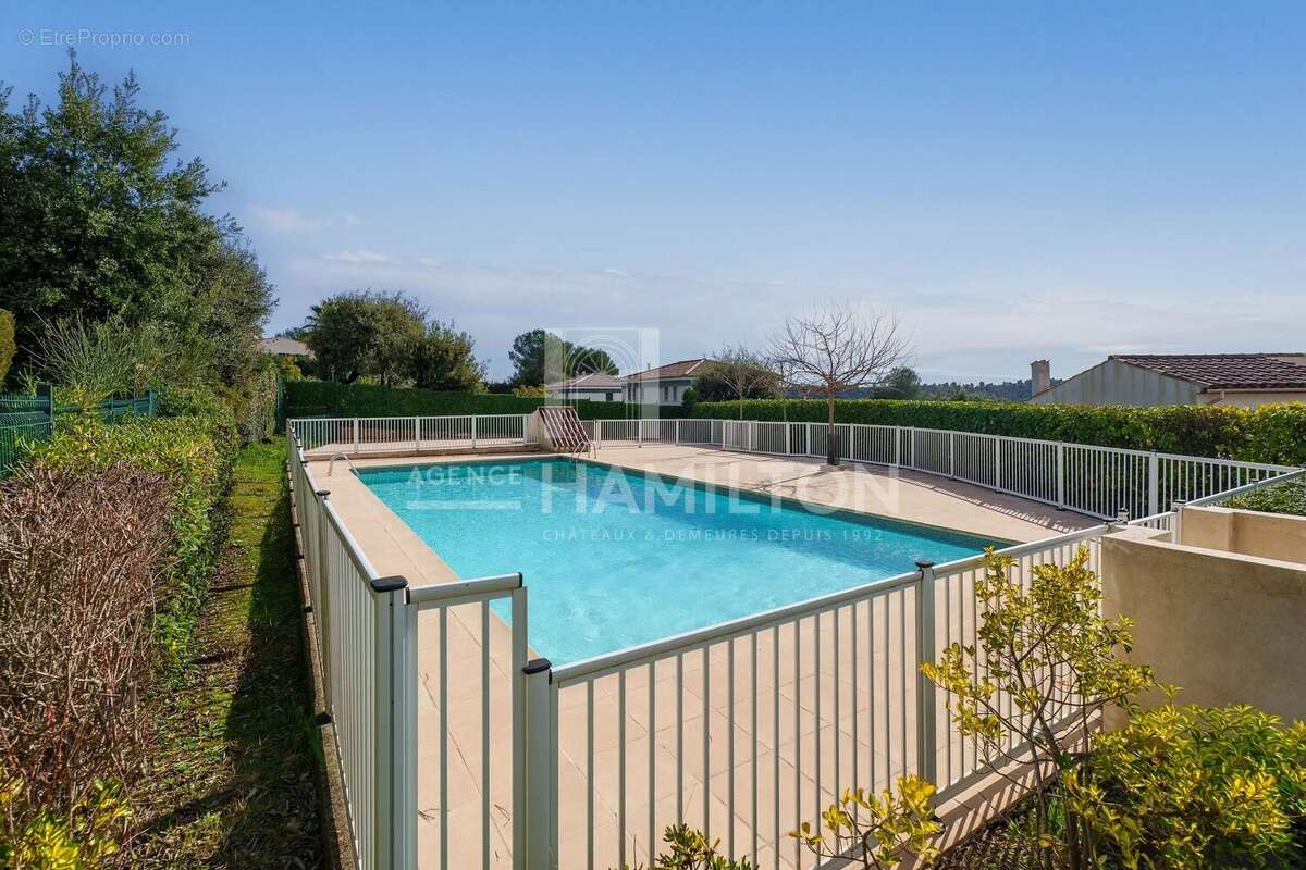 Appartement à VALBONNE