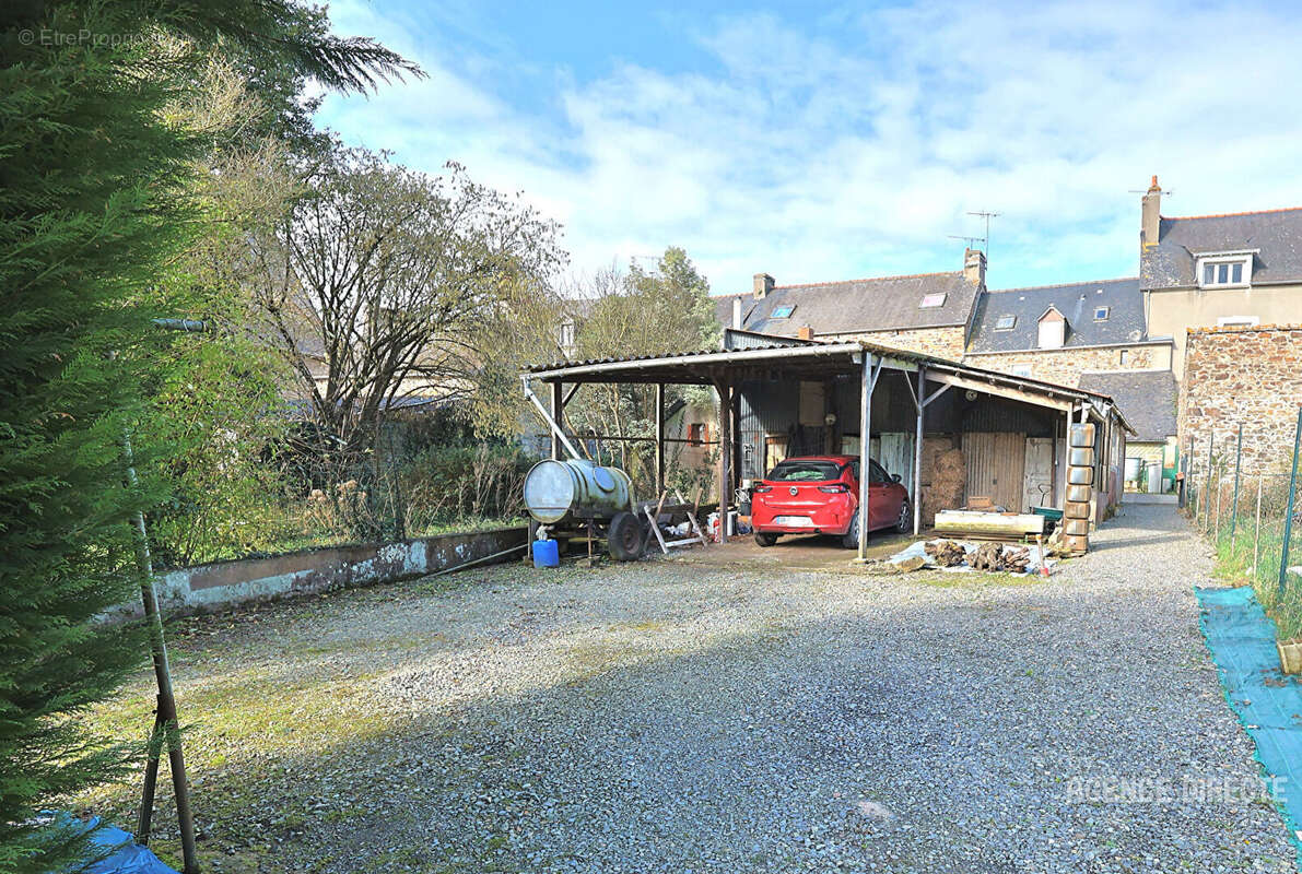 Maison à CHATEAUNEUF-D&#039;ILLE-ET-VILAINE