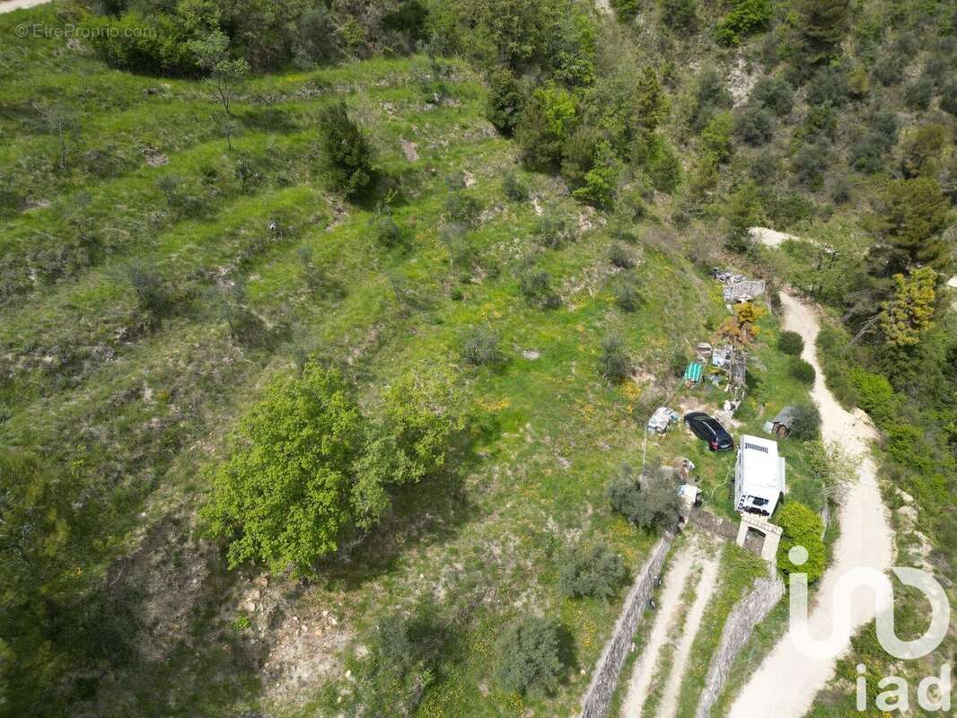 Terrain 22000 m² à Pierrefeu  - photo 4