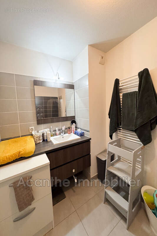 Appartement à LE CRES