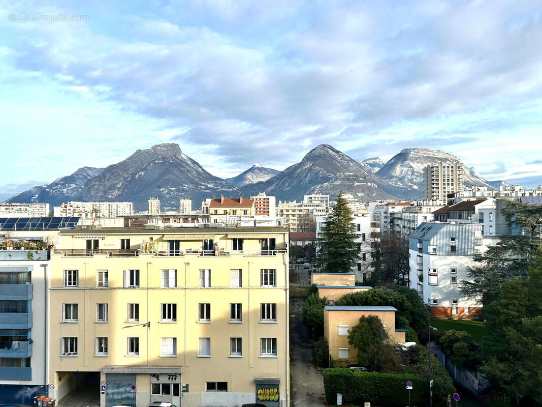 GRENOBLE - T3 de 75m2 avec balcon, cave et garage. - photo 5