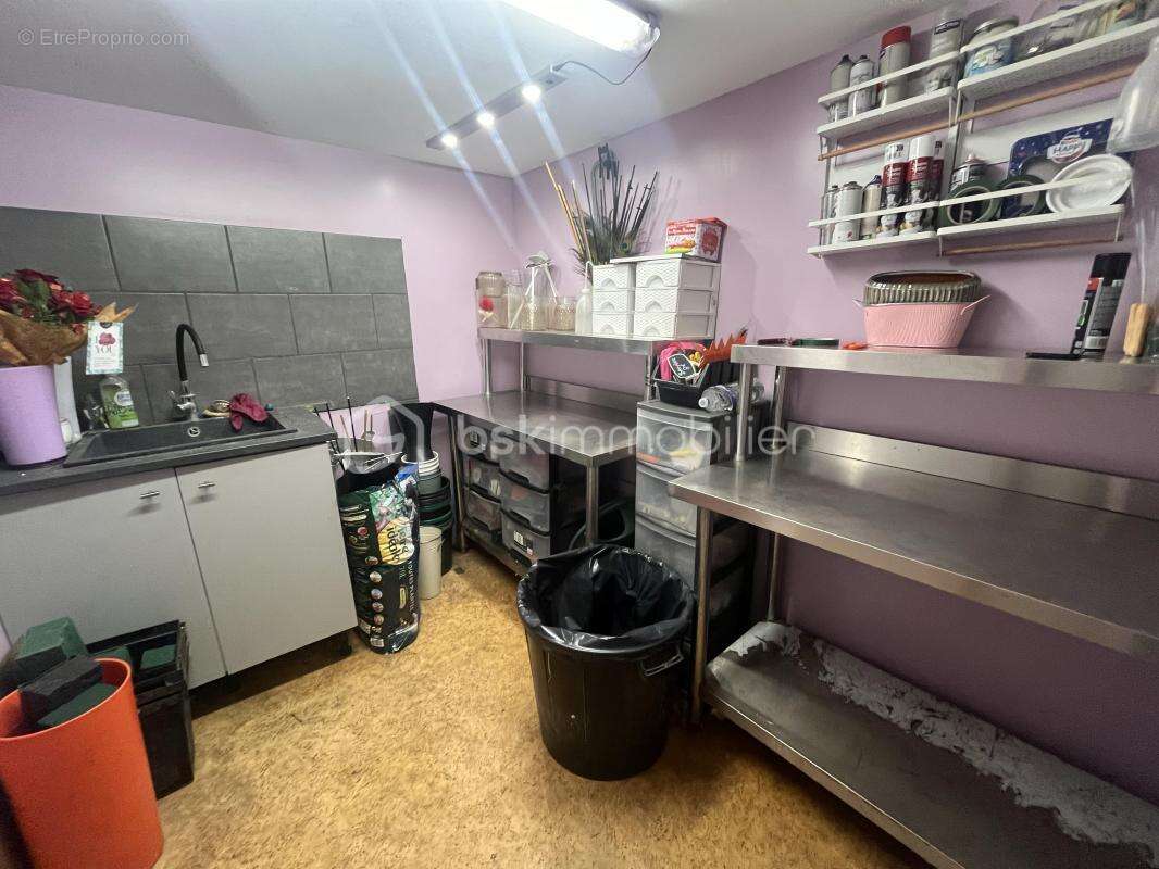 Commerce à CORMEILLES