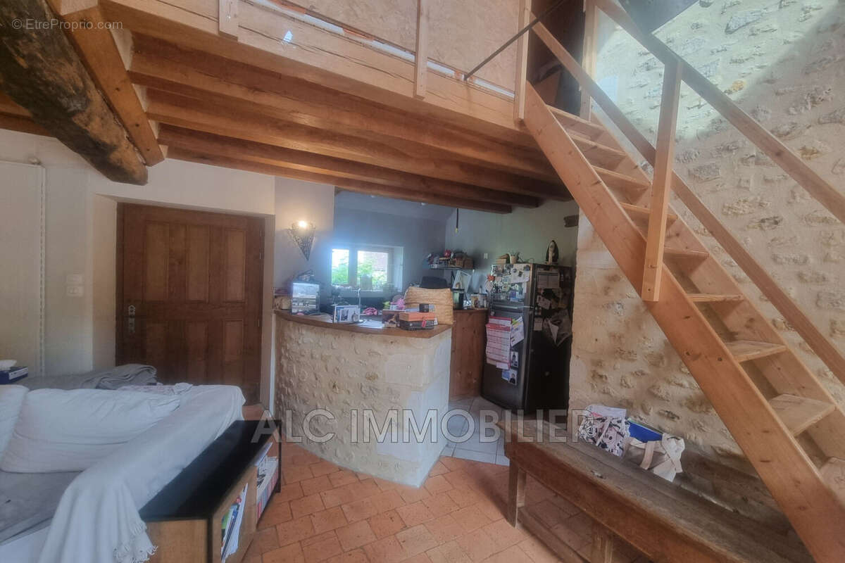 Maison 69 m² à Le Mele-Sur-Sarthe  - photo 3