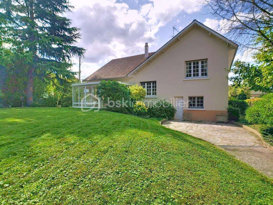 Maison à CHAMPS-SUR-MARNE