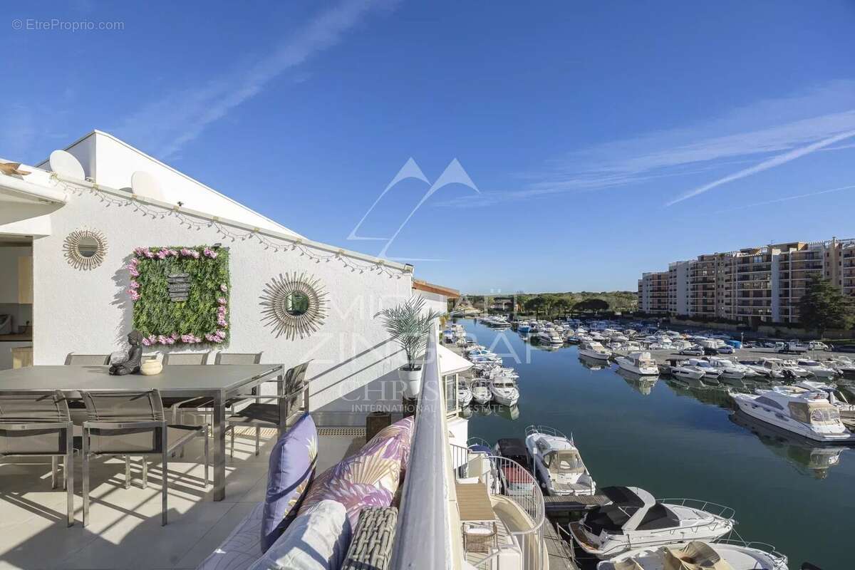 Appartement à MANDELIEU-LA-NAPOULE
