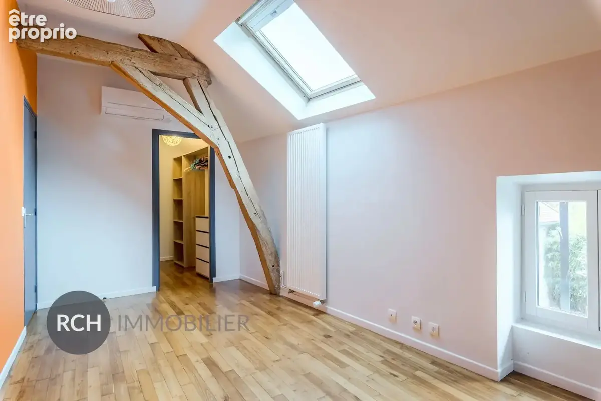 Boullay-Les-Troux - Charmante maison en pierre entièrement rénovée sur un joli jardin plat avec piscine - photo 15