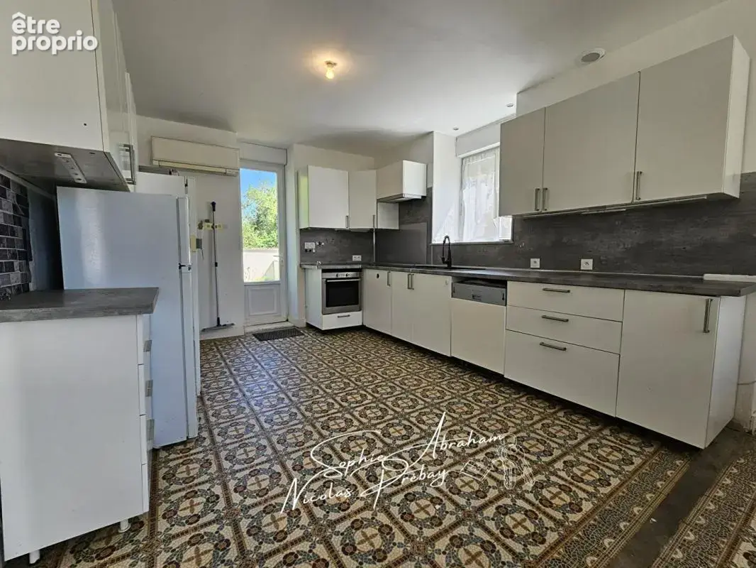 Maison de 5 pièces, 4 chambres avec jardin - photo 4