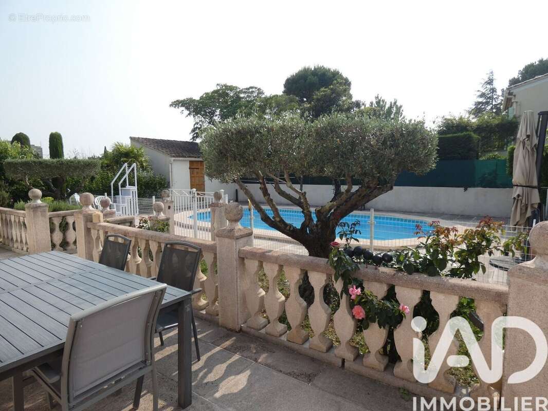 Photo 2 - Maison à BOLLENE