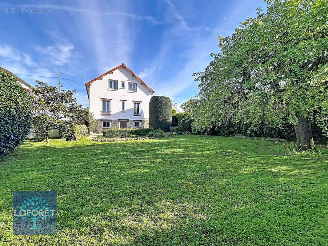 Maison à CORBEIL-ESSONNES