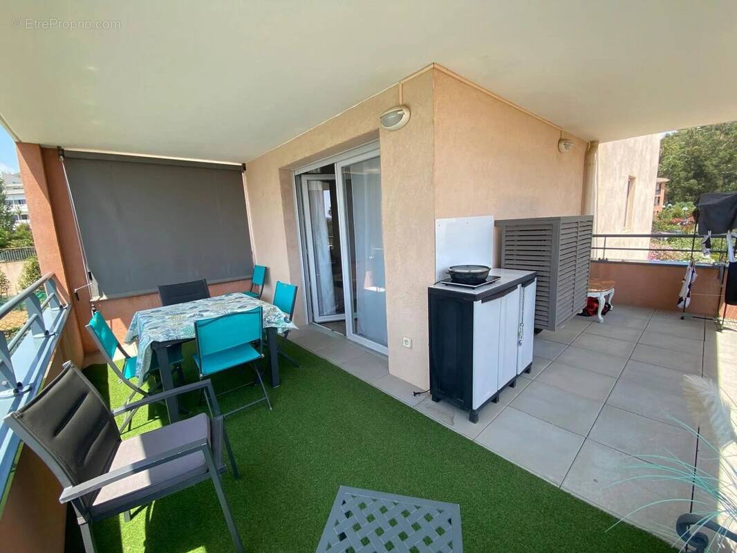 Appartement à BORMES-LES-MIMOSAS