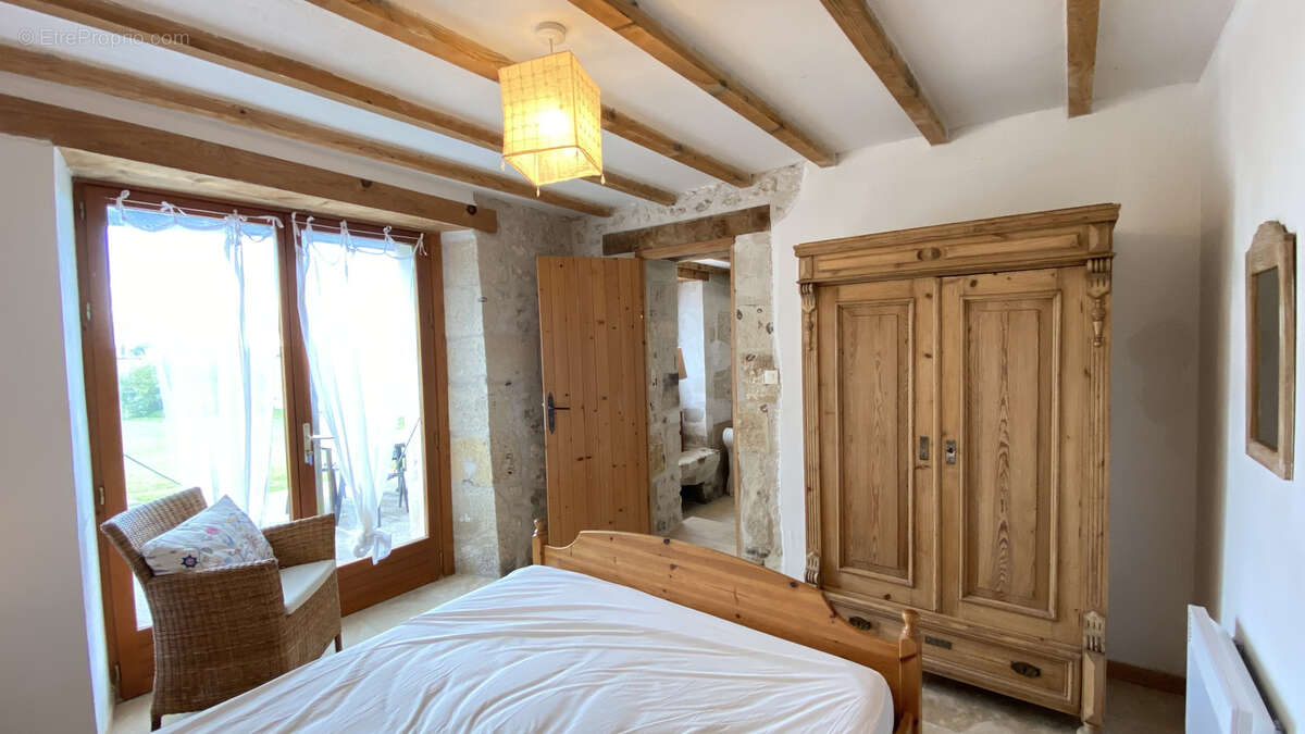 Maison à MORTAGNE-SUR-GIRONDE