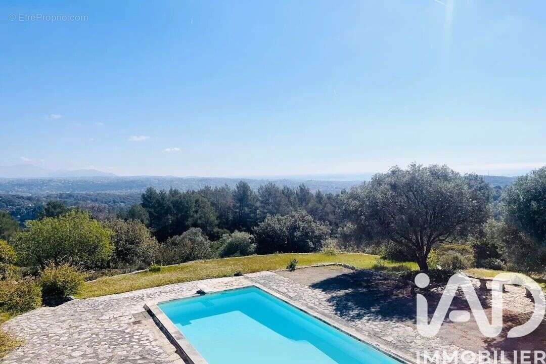 Photo 1 - Maison à ROQUEFORT-LES-PINS