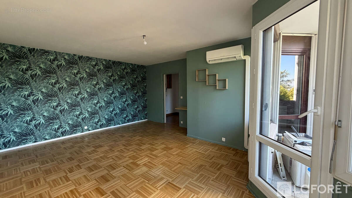 Appartement à OULLINS