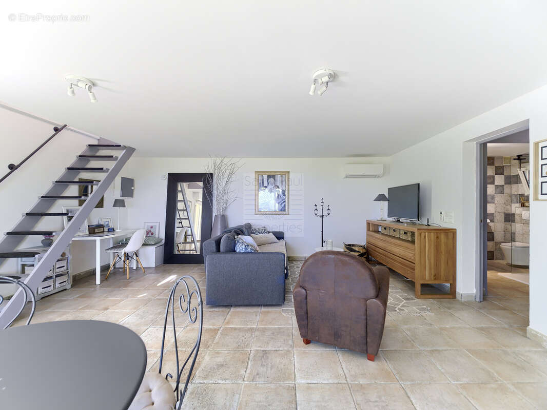 Superbe propriété - 223m2 - Vue panoramique mer - Tourrettes-sur-Loup - photo 13