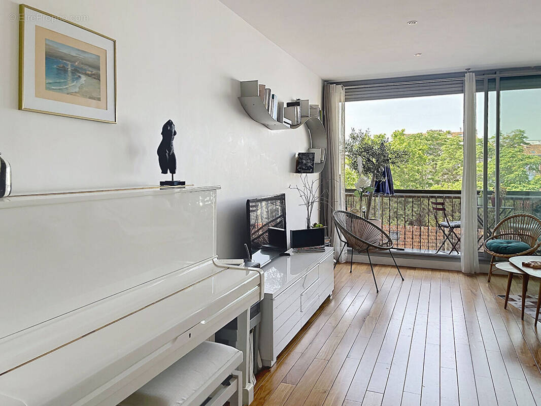 Appartement à SURESNES