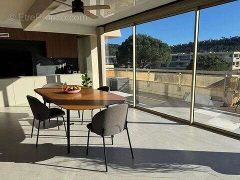 Appartement à MANDELIEU-LA-NAPOULE