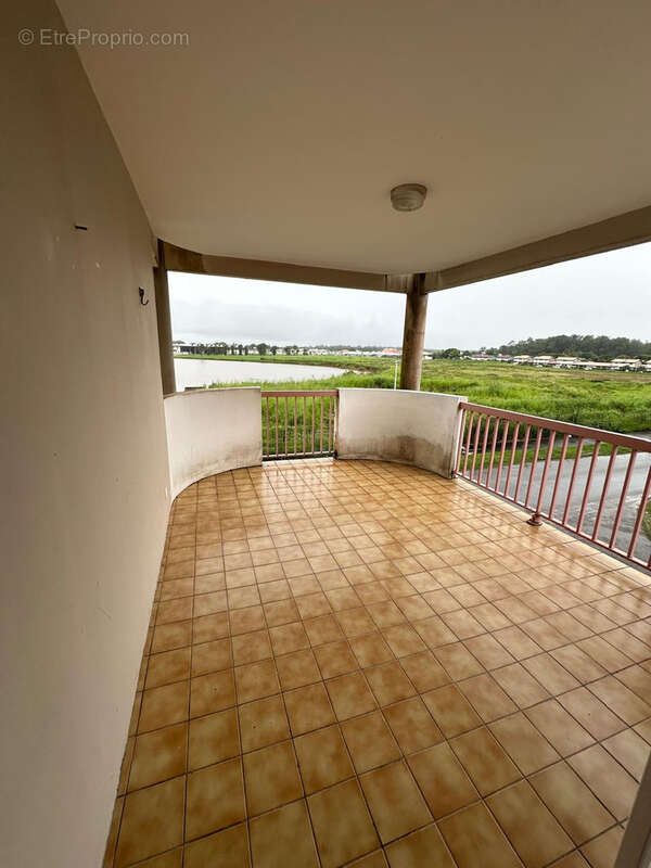 Appartement à KOUROU