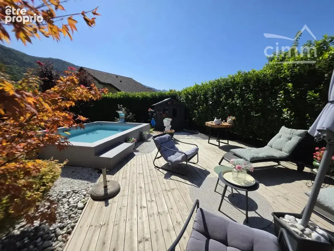 Villa individuelle de 149 m² avec piscine, espace indépendant et jardin arboré de 750 m² - photo 12