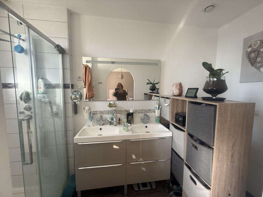 Maison à CHASSENEUIL-SUR-BONNIEURE