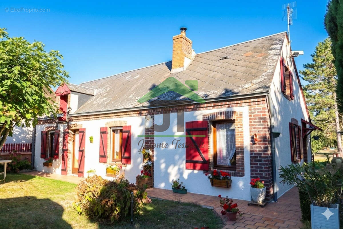Maison à CLOYES-SUR-LE-LOIR