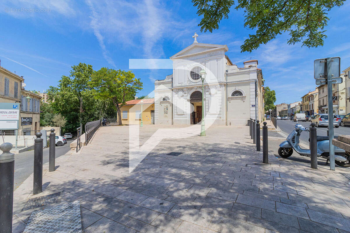 Commerce à MARSEILLE-10E