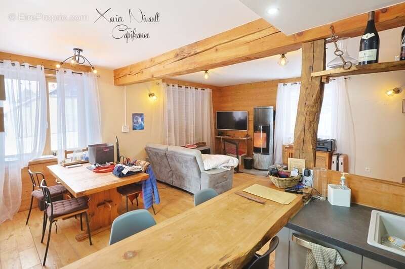 Maison à LE GRAND-ABERGEMENT