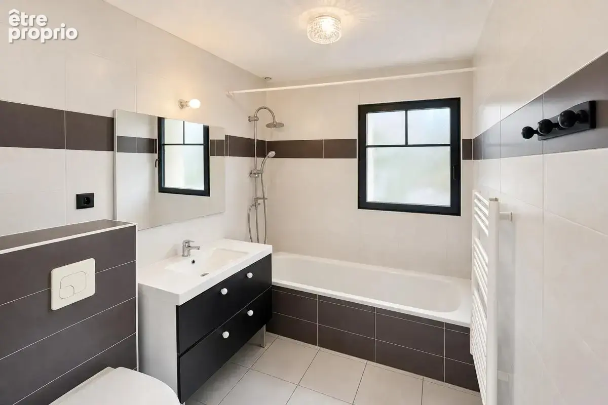 Maison spacieuse de 9 pièces à Lugos - photo 14