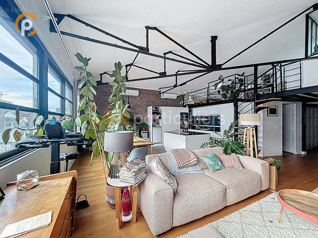 Appartement à IVRY-SUR-SEINE