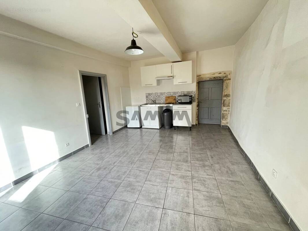 Appartement à CLARENSAC