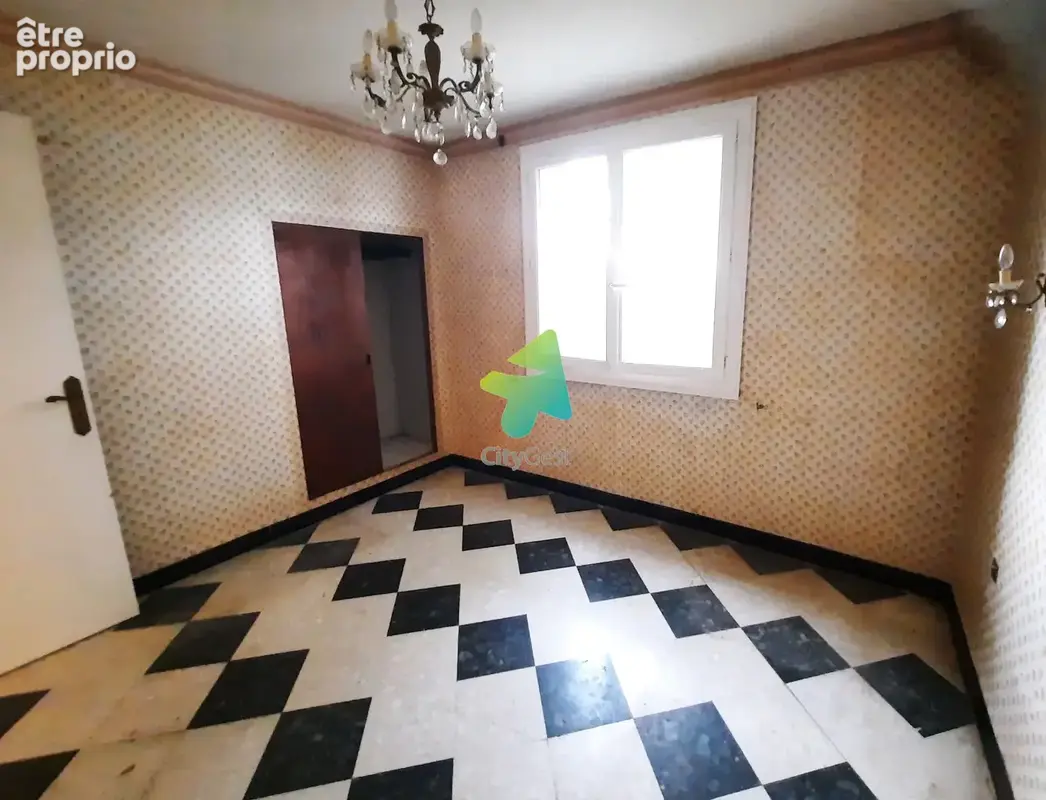 Villa t5 a renover avec jardin et garage - photo 13
