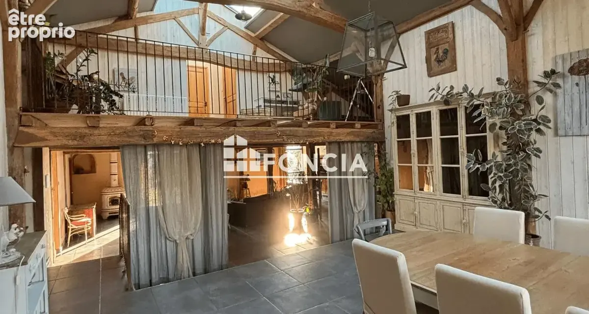 Maison 7 pièces 443 m² · à La Garnache · 443 m² · 750 000 €