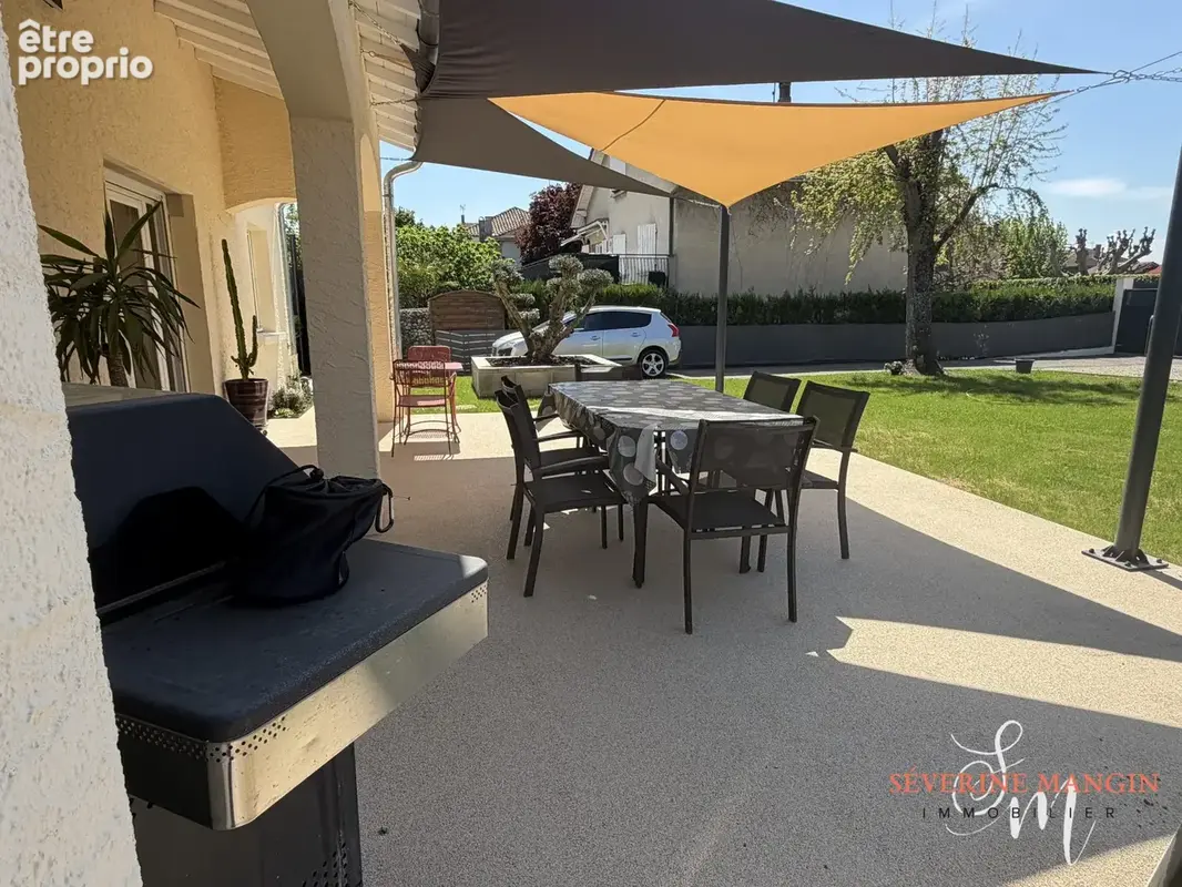 Maison 6 pièces 138 m² à vendre à Romans-Sur-Isere (26100) - photo 2