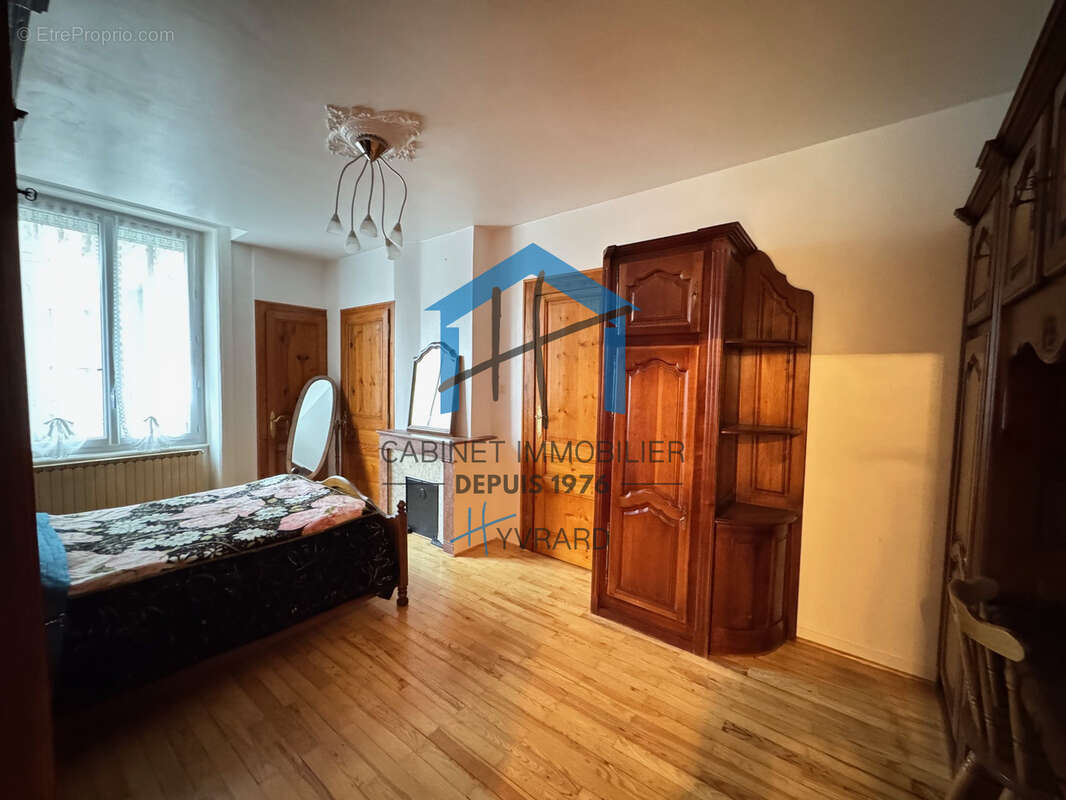 Appartement à SAINT-ETIENNE