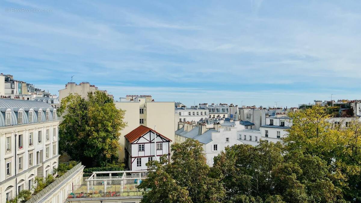 Appartement à PARIS-18E