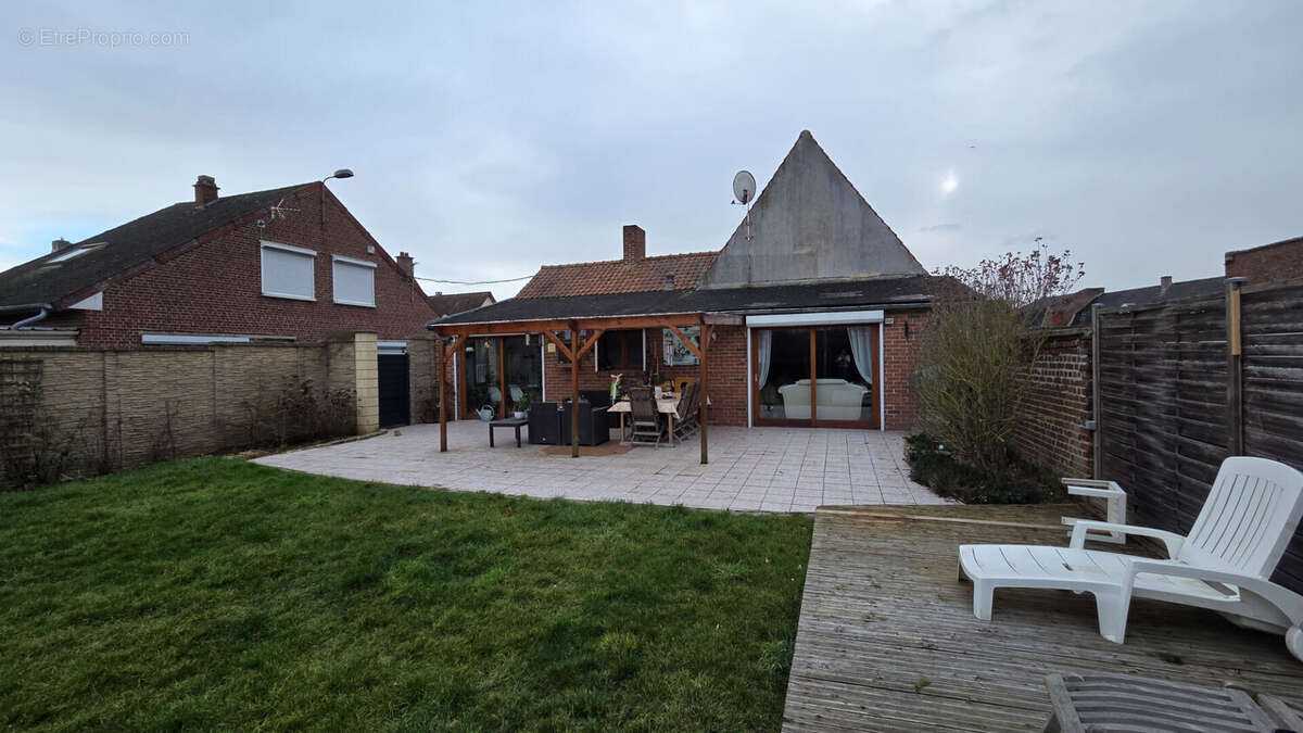 Maison à AVESNES-LES-AUBERT