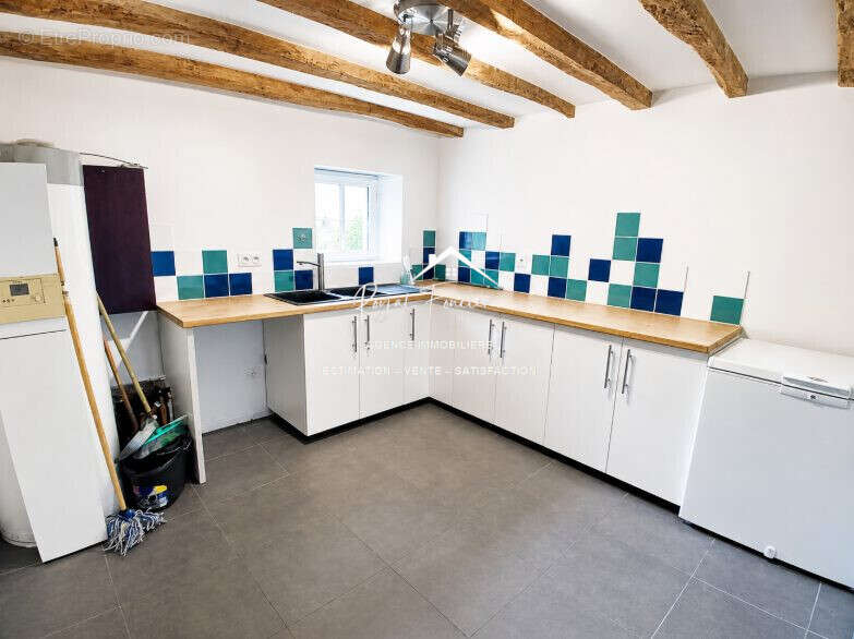 Arrière cuisine - Maison à DANGE-SAINT-ROMAIN