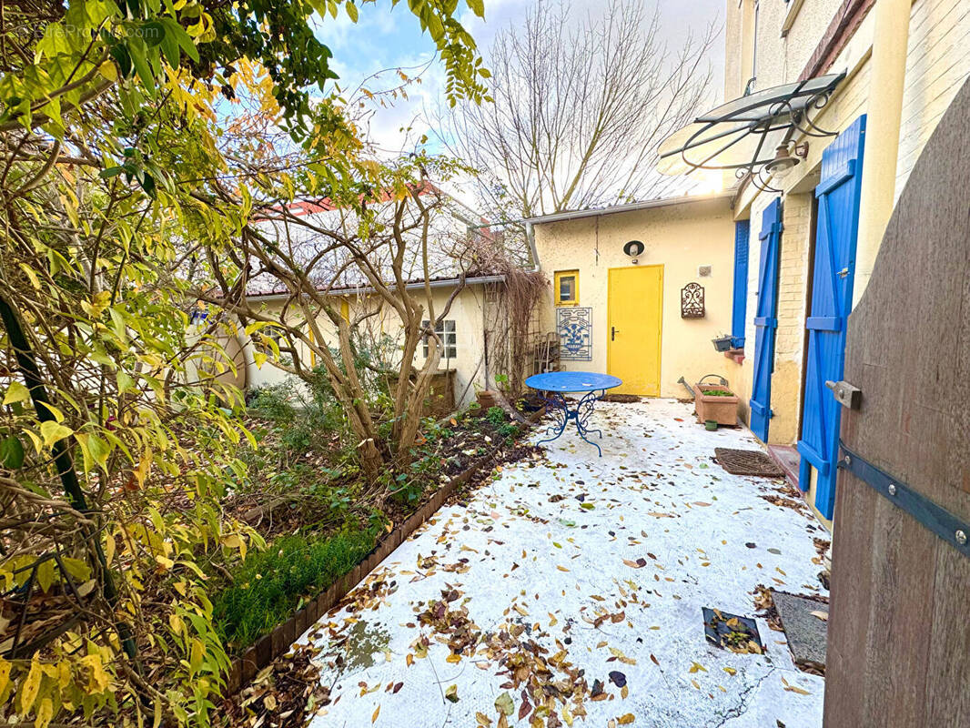 Appartement à FONTENAY-SOUS-BOIS