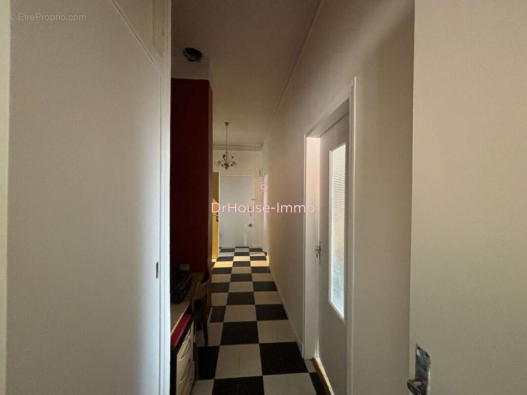 Appartement 85 m² à Beziers  - photo 26