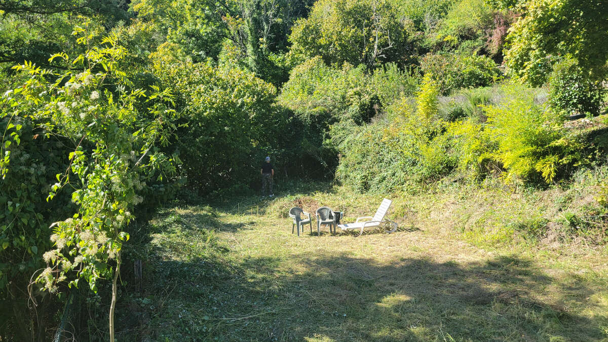 Maison à CAUDEBRONDE