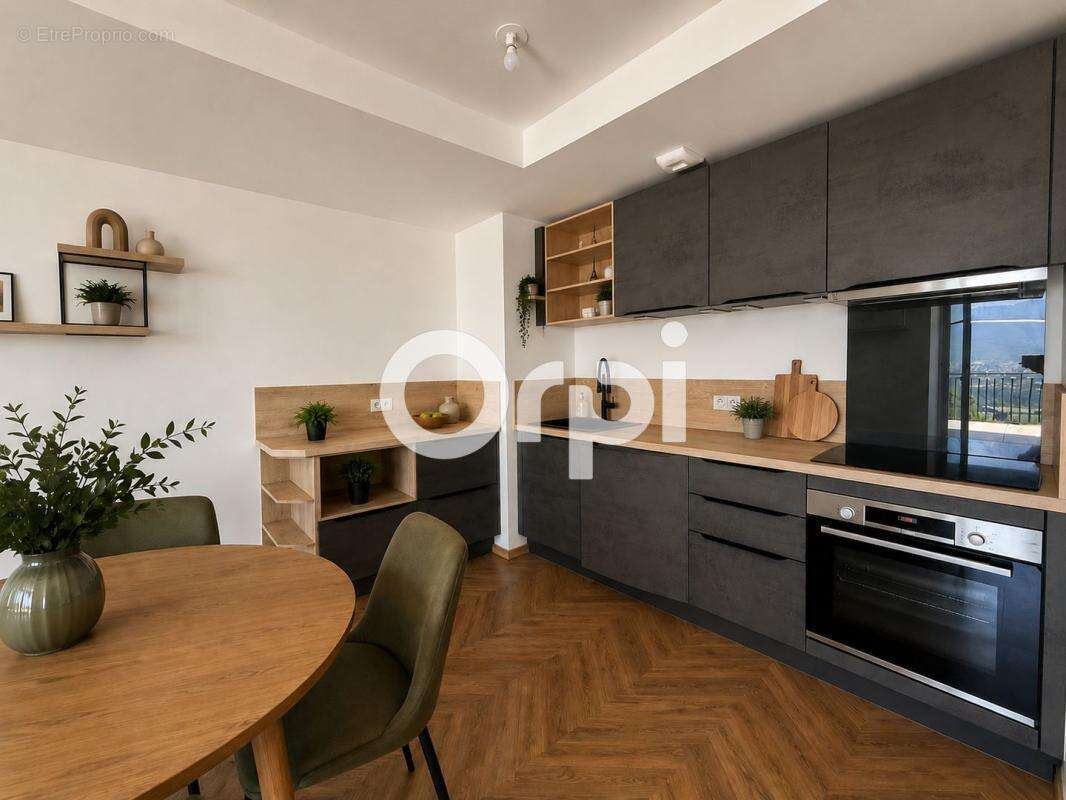 Appartement à LA COMBE-DE-LANCEY