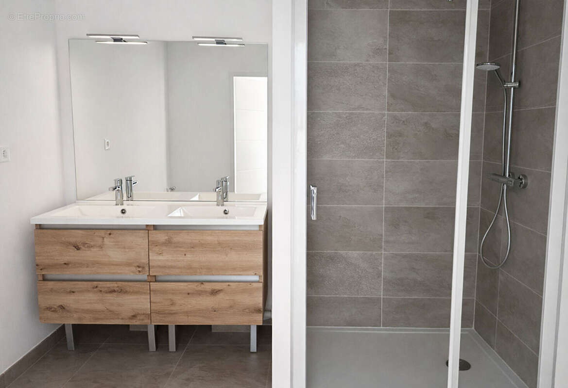 Type 4 89m² - 3 chambres - neuf - terrasse sud-est 14m² - parking sous-sol - residence standing - centre - gare 35 000 rennes - photo 6