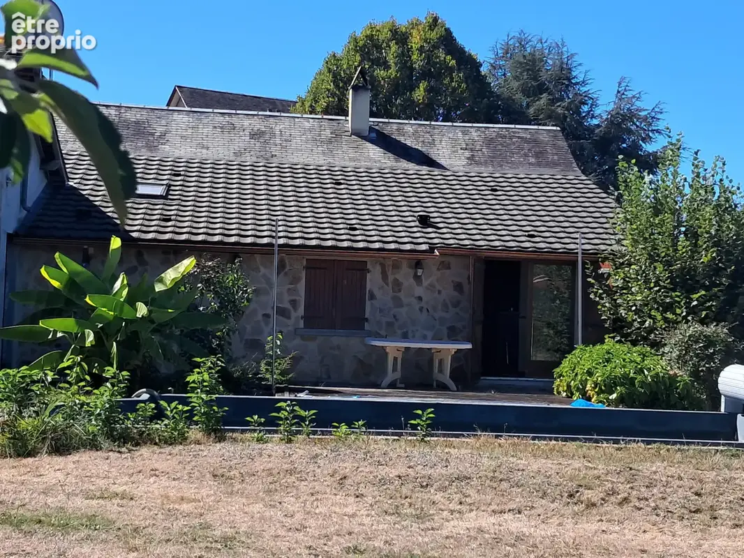 Maison familiale avec piscine, atelier et terrain. - photo 19