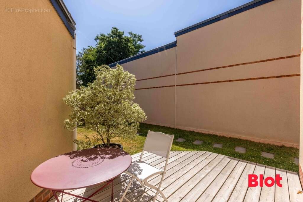 Maison à SAINT-JACQUES-DE-LA-LANDE