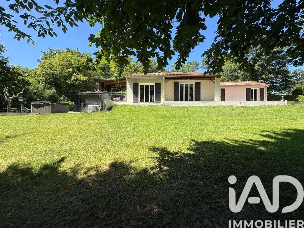 Maison 166 m² à Langoiran  - photo 3