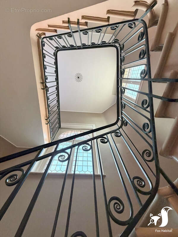 Maison 339 m² à Oisy-Le-Verger  - photo 7