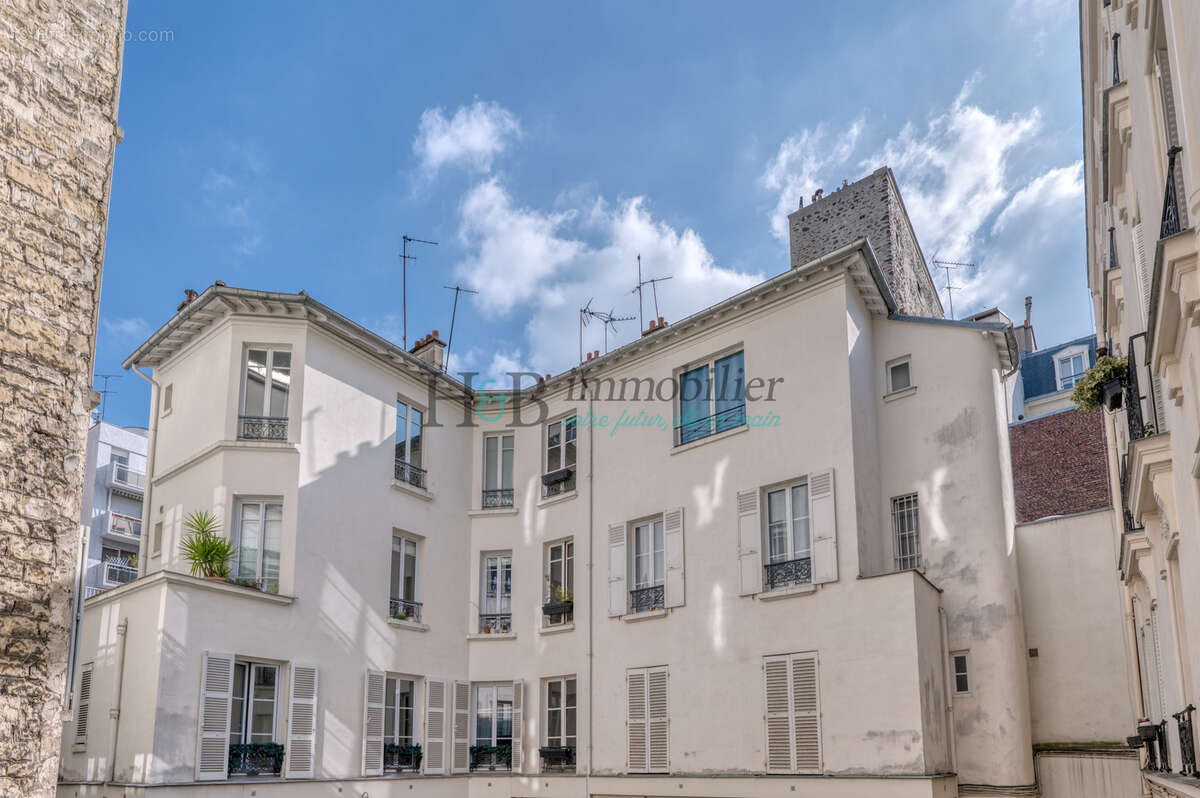 Appartement à PARIS-17E