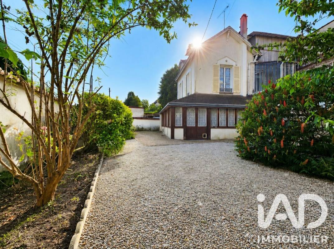 Photo 1 - Maison à MAINTENON