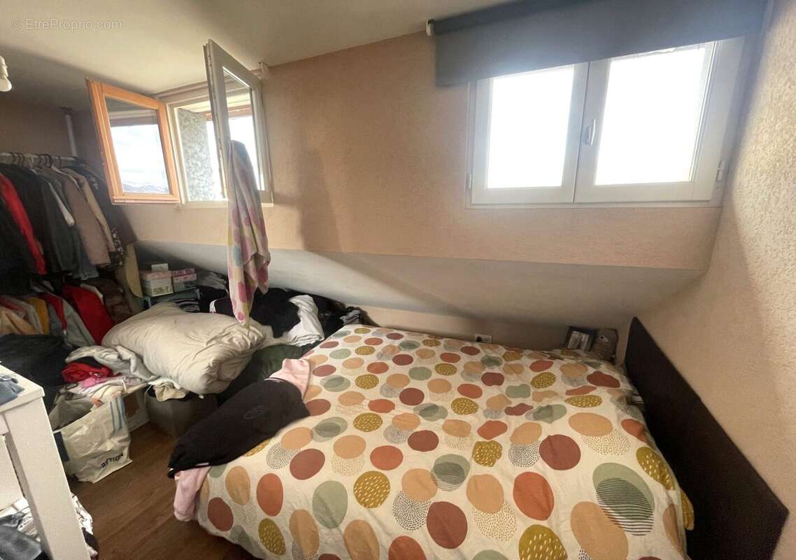 Appartement à LA ROCHE-SUR-FORON